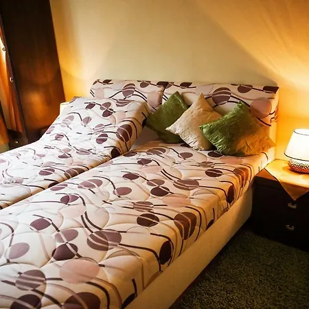 Barnabas Rusnak V Sukromi Apartment *